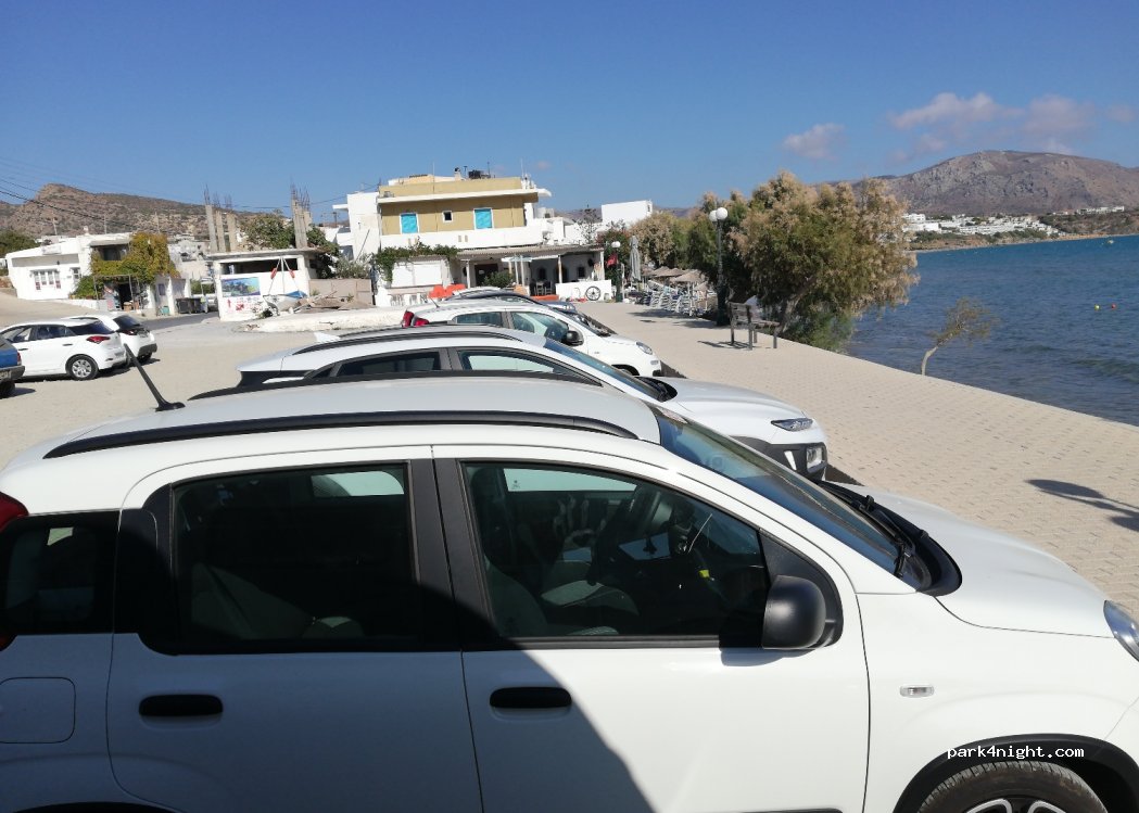 Makry-Gialos, Free Car Park Area — foto 3