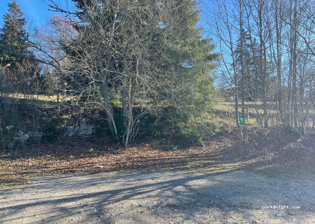 (2112) Val-de-Travers - Unnamed Road — foto 2