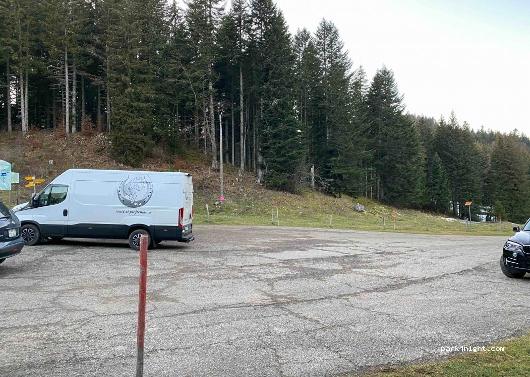 (1264) Saint-Cergue - Route du Télésiège — foto 3