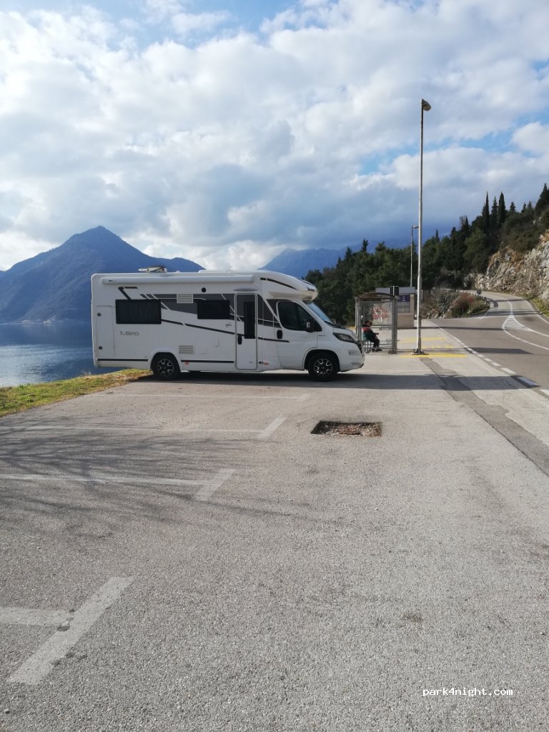 () Perast - E-80 — foto 2
