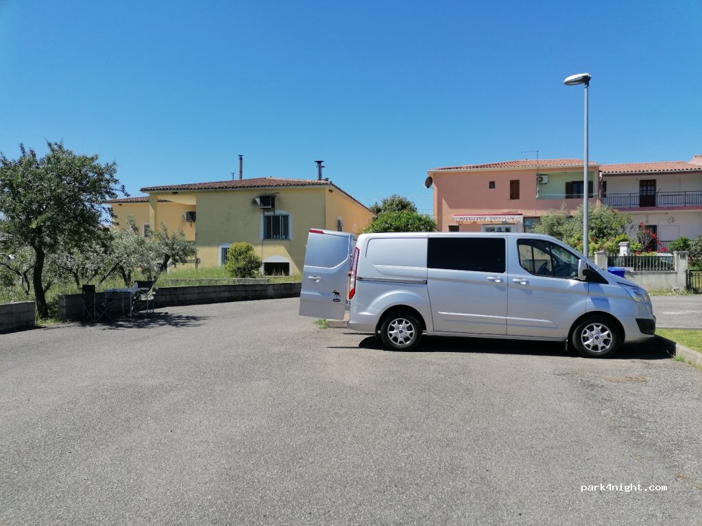 (08020) Budoni - 12 Via Udine — foto