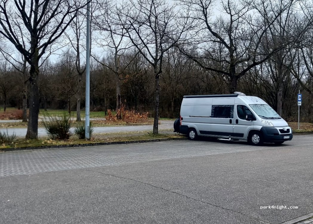 Parkplatz am Freizeitzentrum Heidensee — foto 4