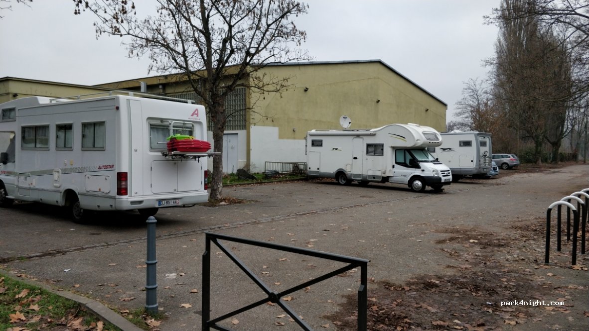(67000) Strasbourg - Rue Pierre de Coubertin — foto