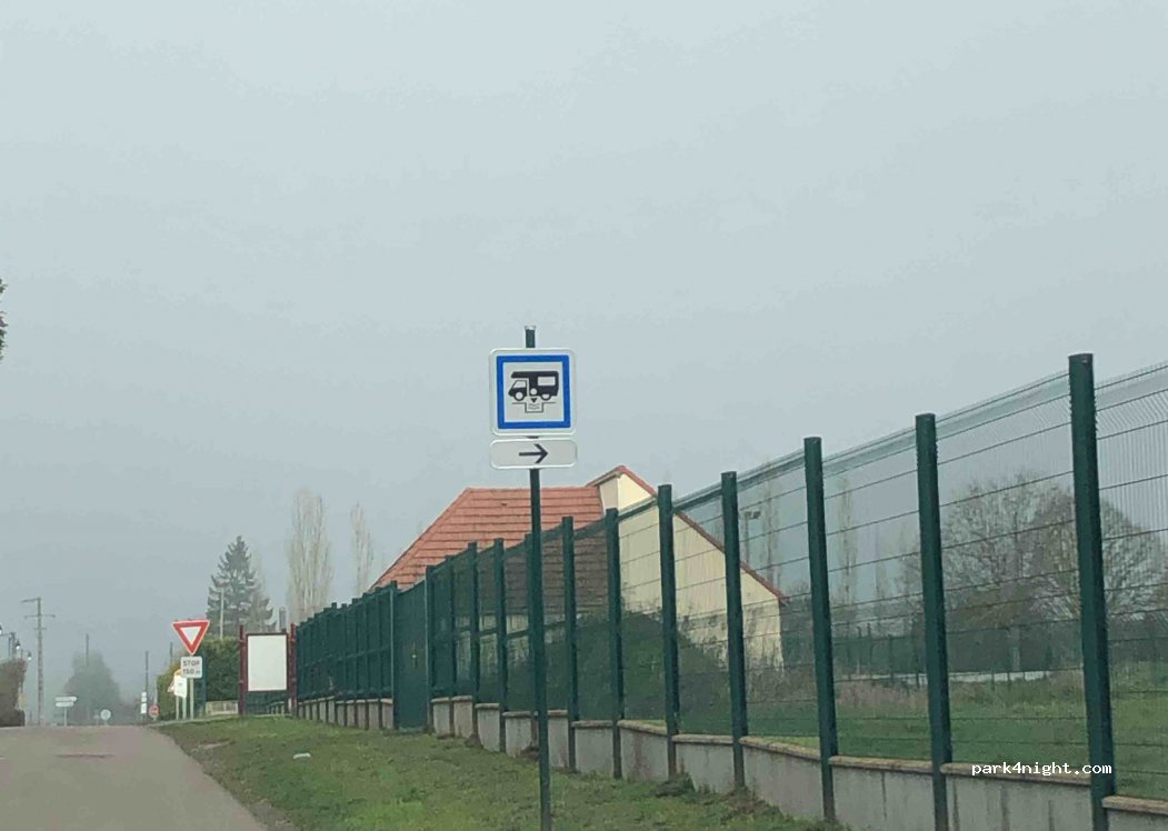 Aire de camping-cars Verneuil d'Avre et d'Iton — foto
