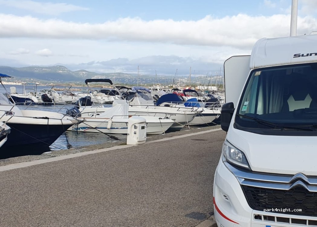 (83140) Six-Fours-les-Plages - 321 Quai Saint-Pierre — foto 5