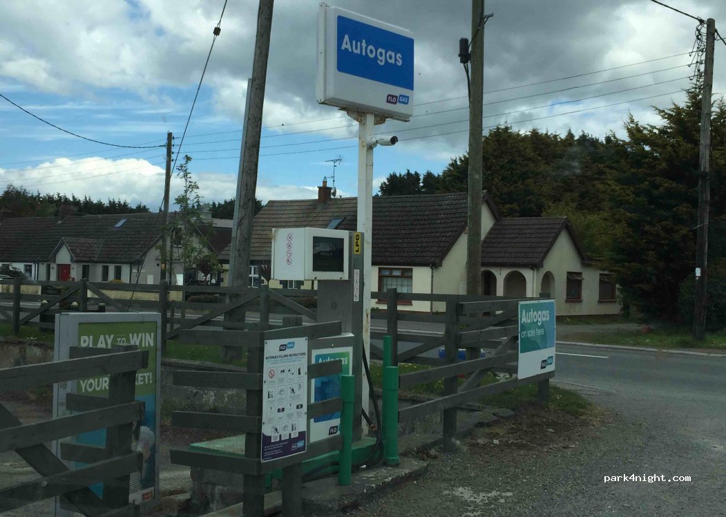 (A92 XK09) Dunleer - 1 Dundalk Road — foto