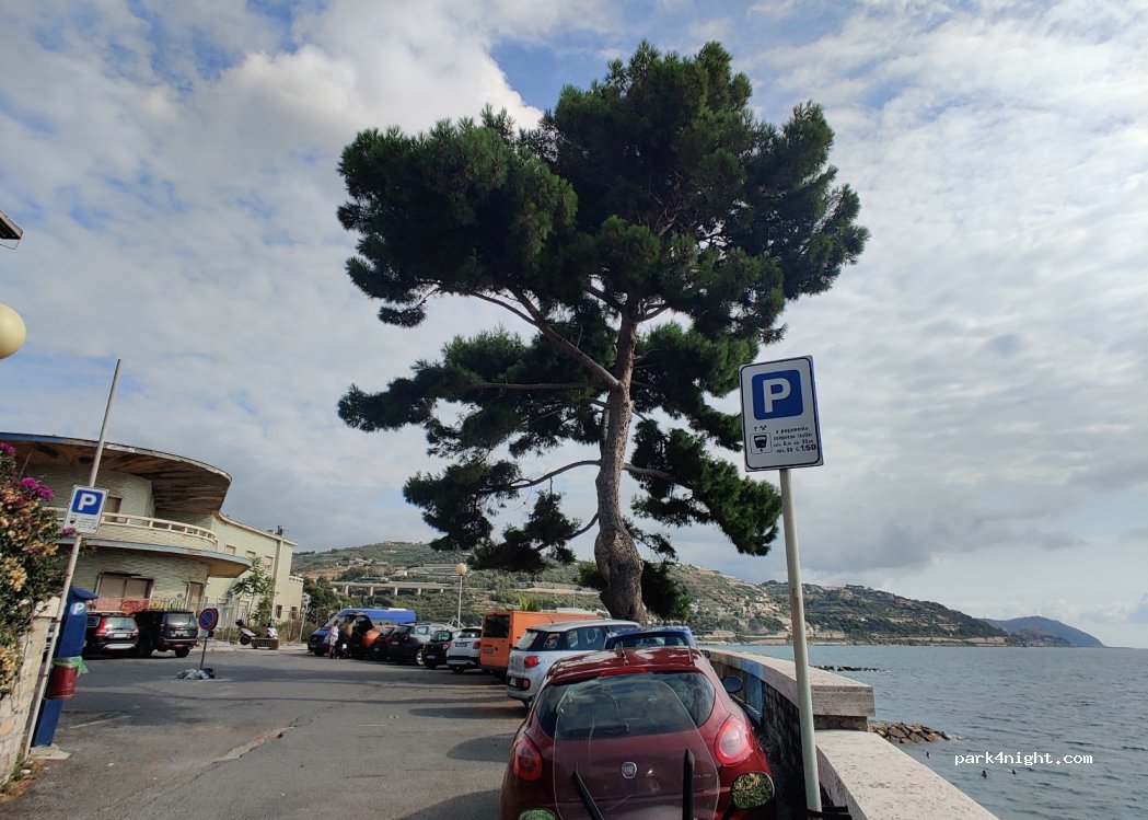 (18017) San Lorenzo al Mare - 5 Via alla Stazione — foto 2