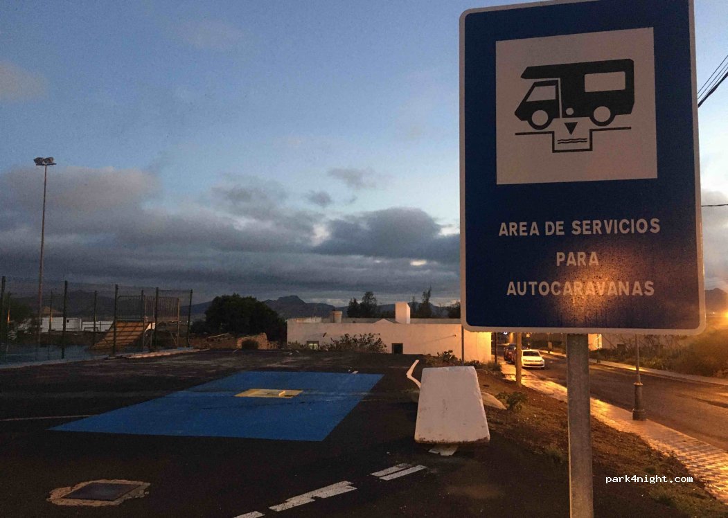 (35630) Antigua - 14 Avenida de la Constitución — foto