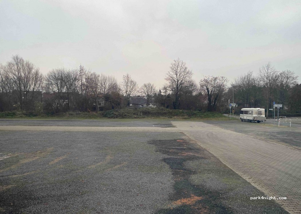 (61118) Bad Vilbel - 6 Festplatzstraße — foto