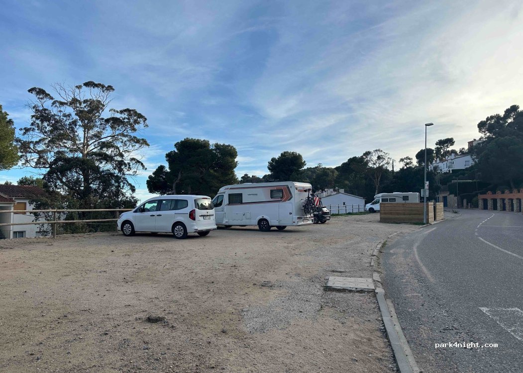 (17210) Palafrugell - 8 Avinguda de la Costa Brava — foto 3