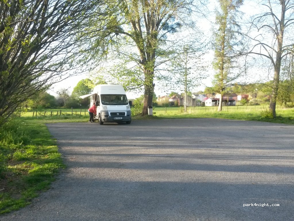 (65190) Tournay - 18 Avenue de Toulouse — foto 2