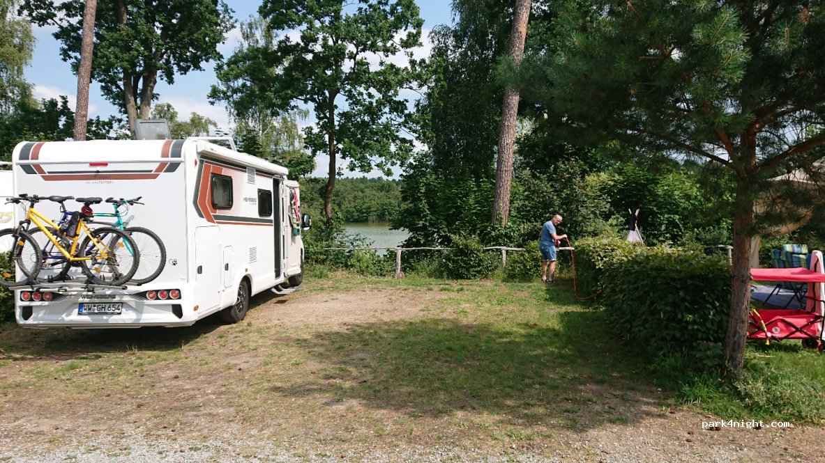 Blockhüttensiedlung Am Steggel — foto