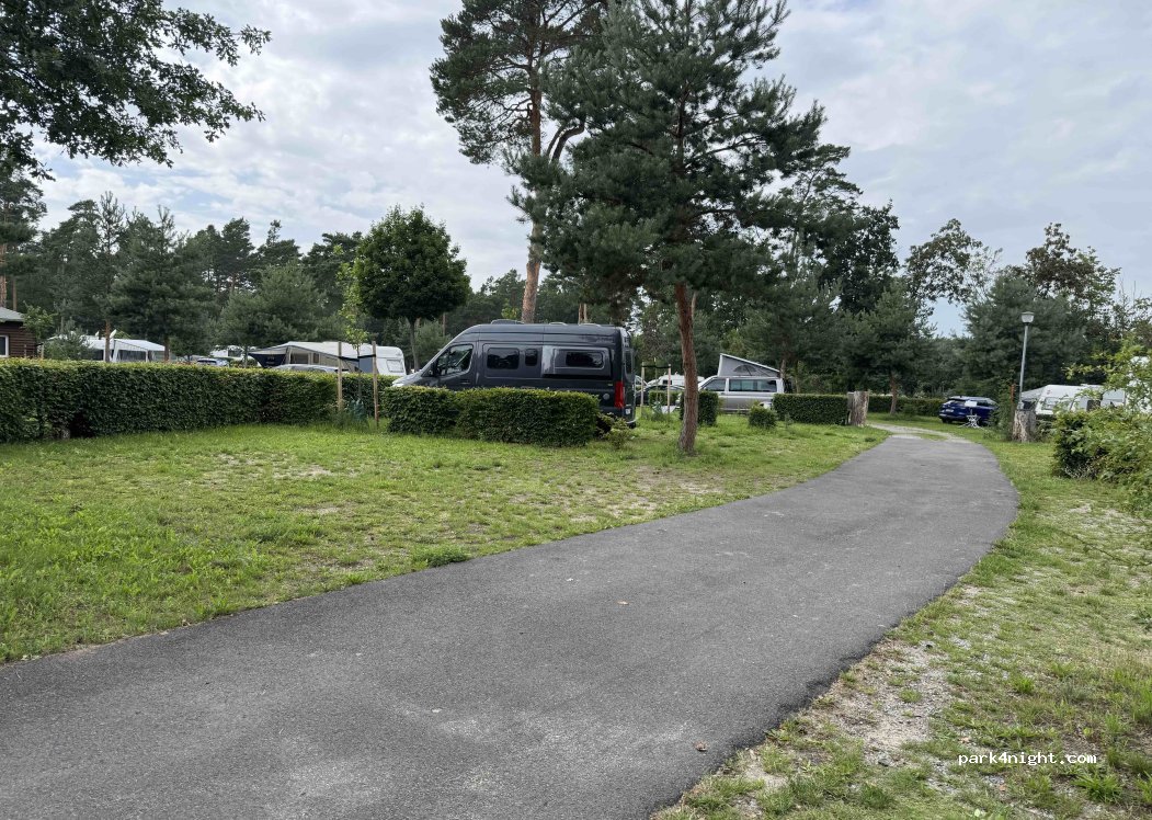 Blockhüttensiedlung Am Steggel — foto 4