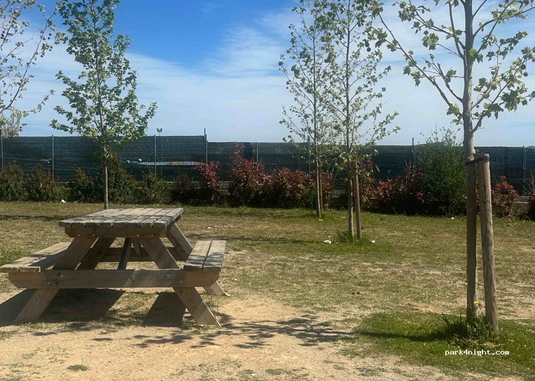 (08781) Els Hostalets de Pierola - 3 Plaça Ind. Camp de la Serra — foto 2
