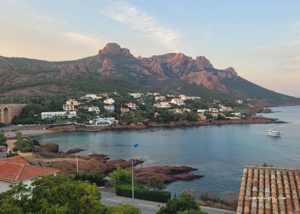 (83700) Saint-Raphaël - — foto 4