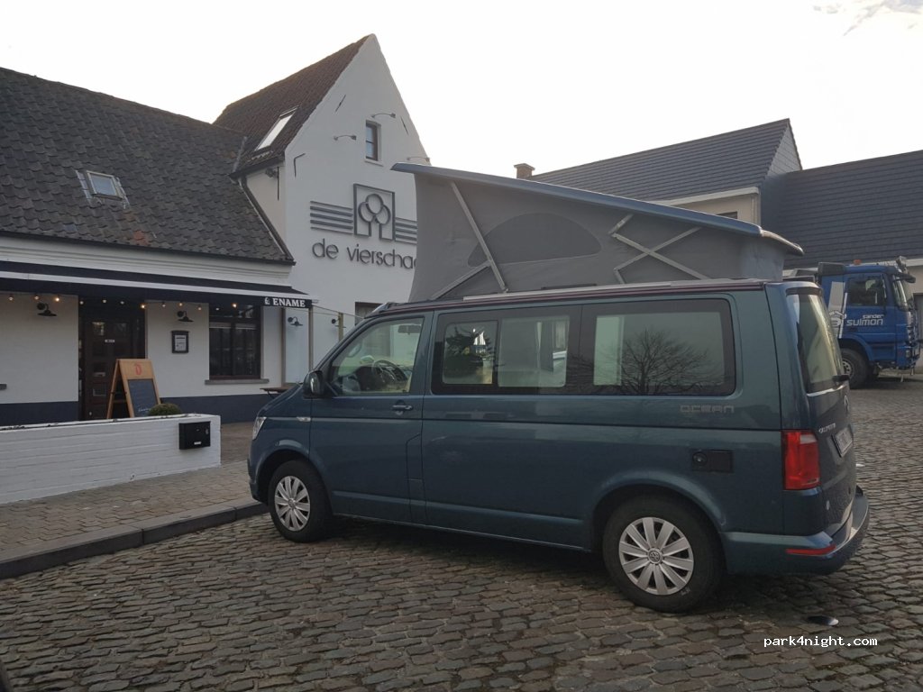 De Vierschaar | De Goedendag | Moregem — foto