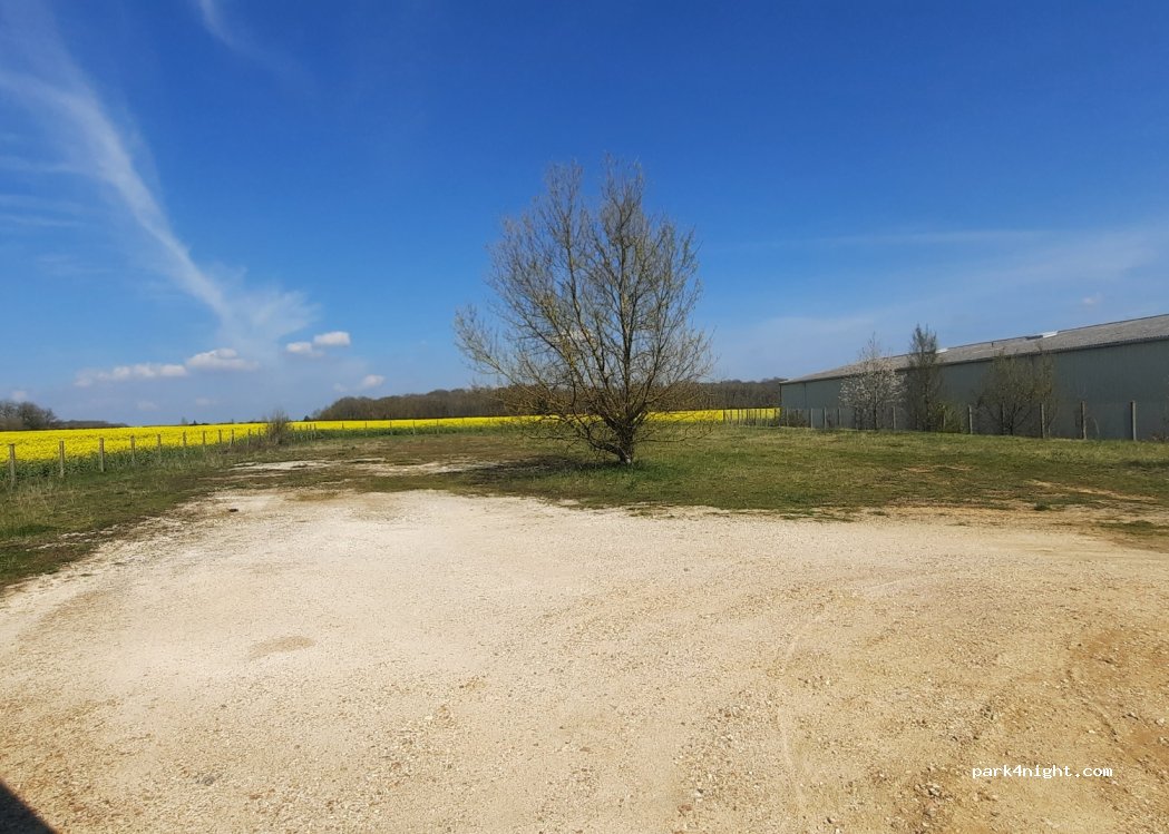 (45220) Chuelles - Chemin des Comtois — foto 3