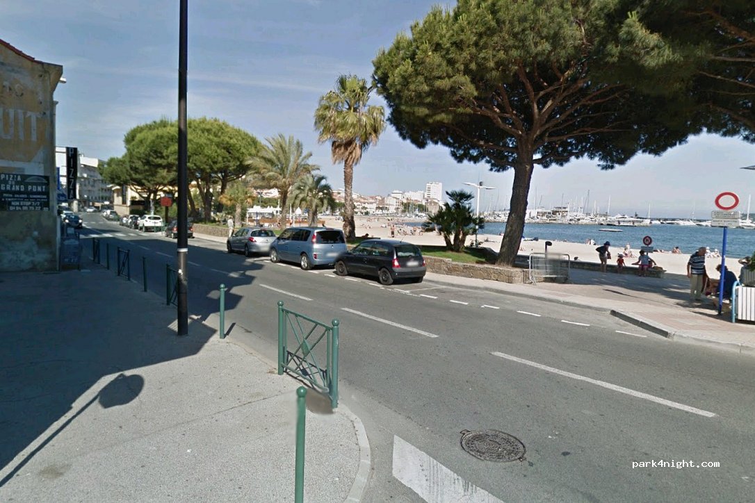 (83120) Sainte-Maxime - 1 Avenue de Lattre de Tassigny — foto
