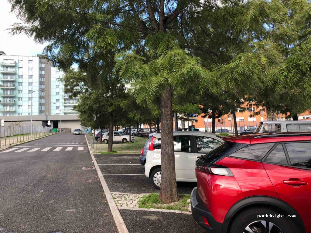 (1600-019) Lisboa - A Rua Portugal Durão — foto