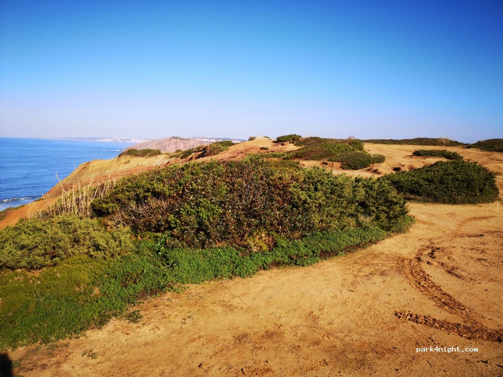 (2500) Salir do Porto - Unnamed Road — foto