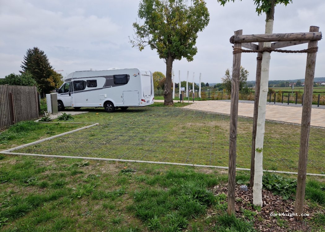 Wohnmobilstellplatz zum Niddersteg — foto 2