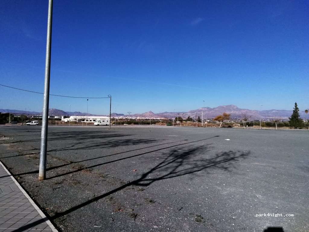 (03680) Aspe - 17 Avenida Padre Ismael — foto 3