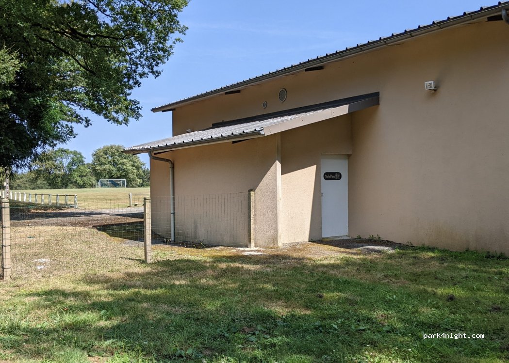 (87300) Saint-Junien-les-Combes - 15 Rue du Stade — foto