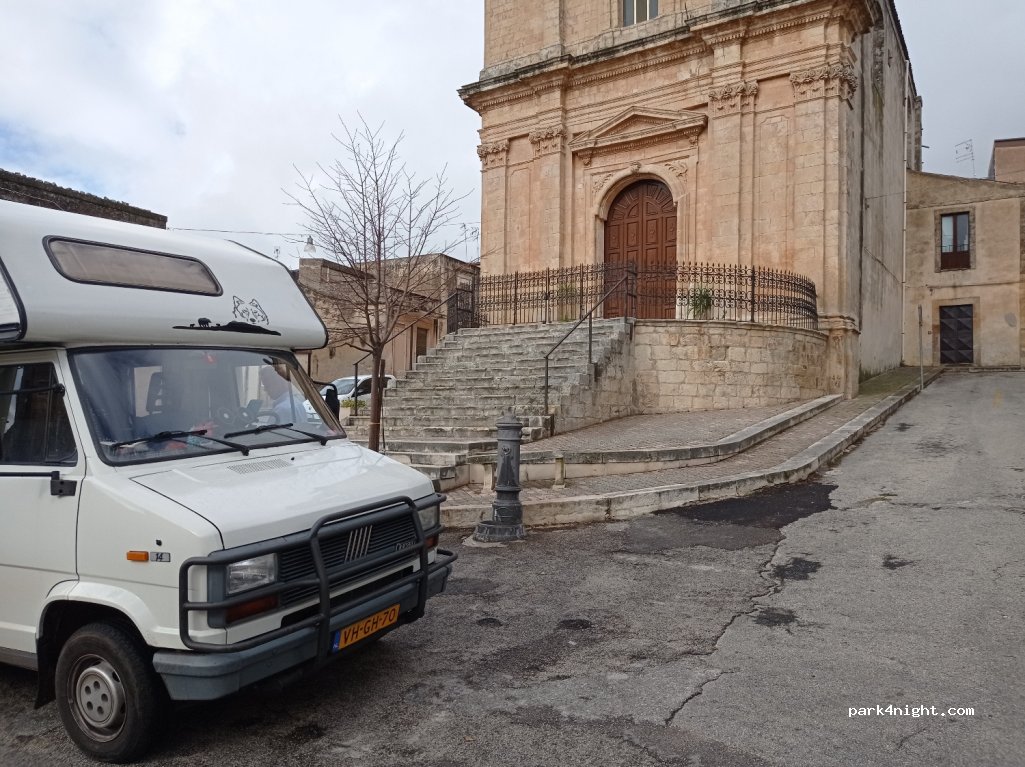 (96010) Ferla - 2 Via Santa Sofia — foto