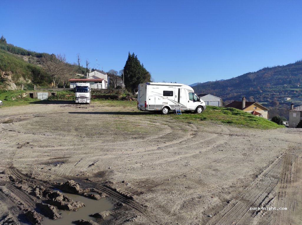 (3400-625) Avô - Unnamed Road — foto