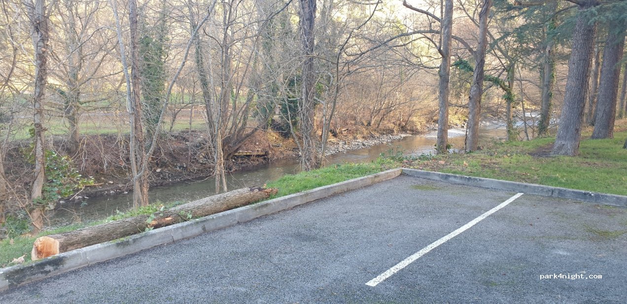 (11500) Quillan - Boulevard Charles de Gaulle — foto 4