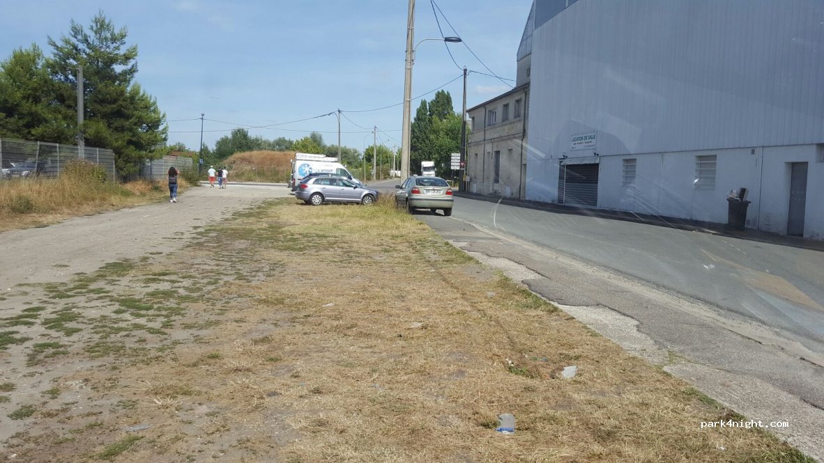(33100) Bordeaux - 98-100 Rue Bouthier — foto 2