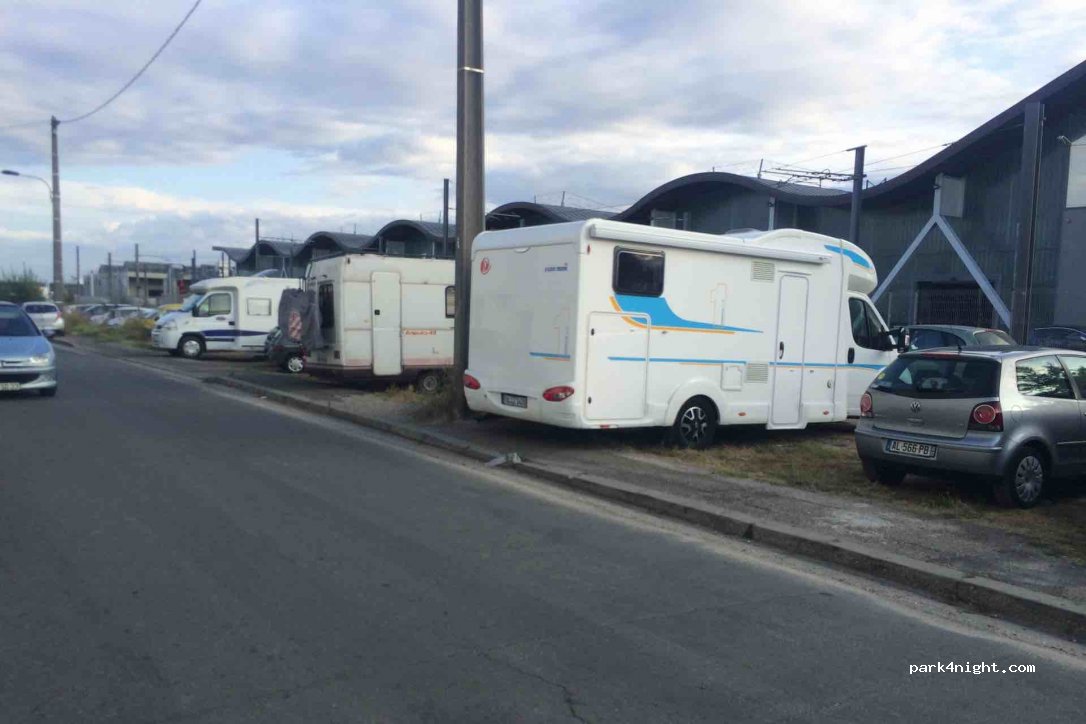 (33100) Bordeaux - 98-100 Rue Bouthier — foto 3