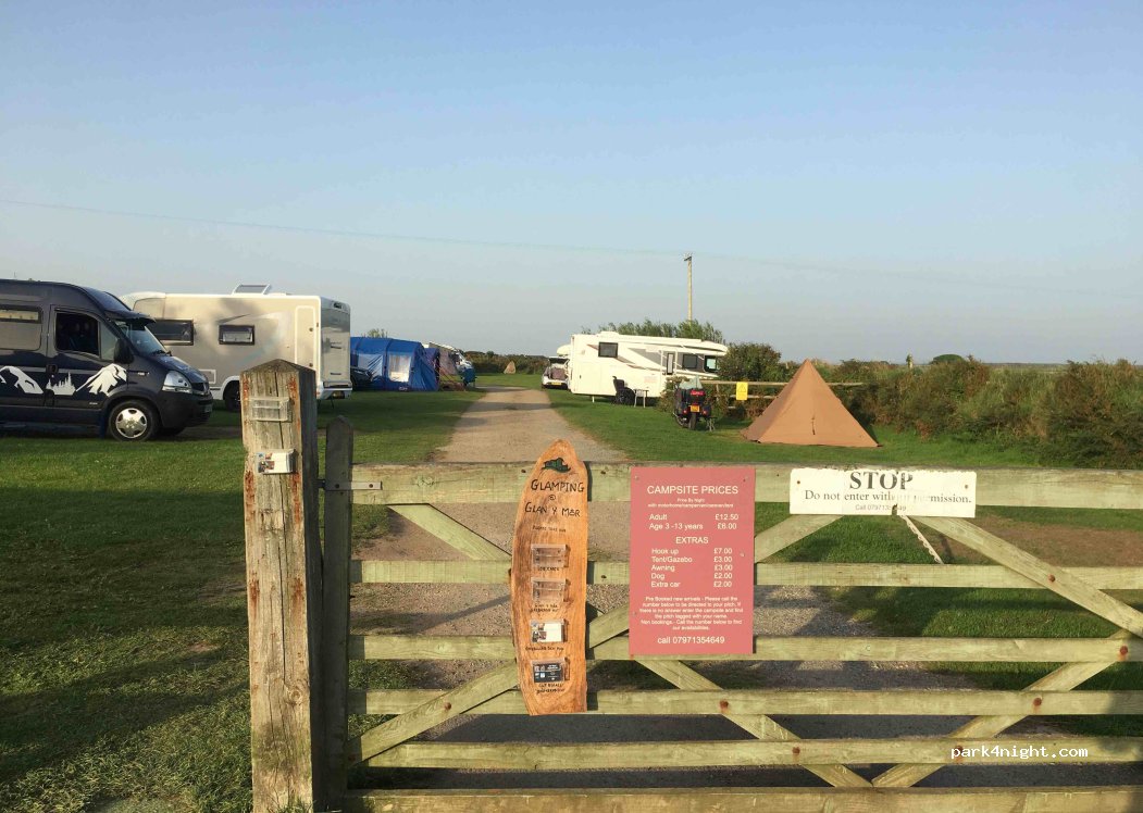 Glan-y-Môr Camp Site — foto 4