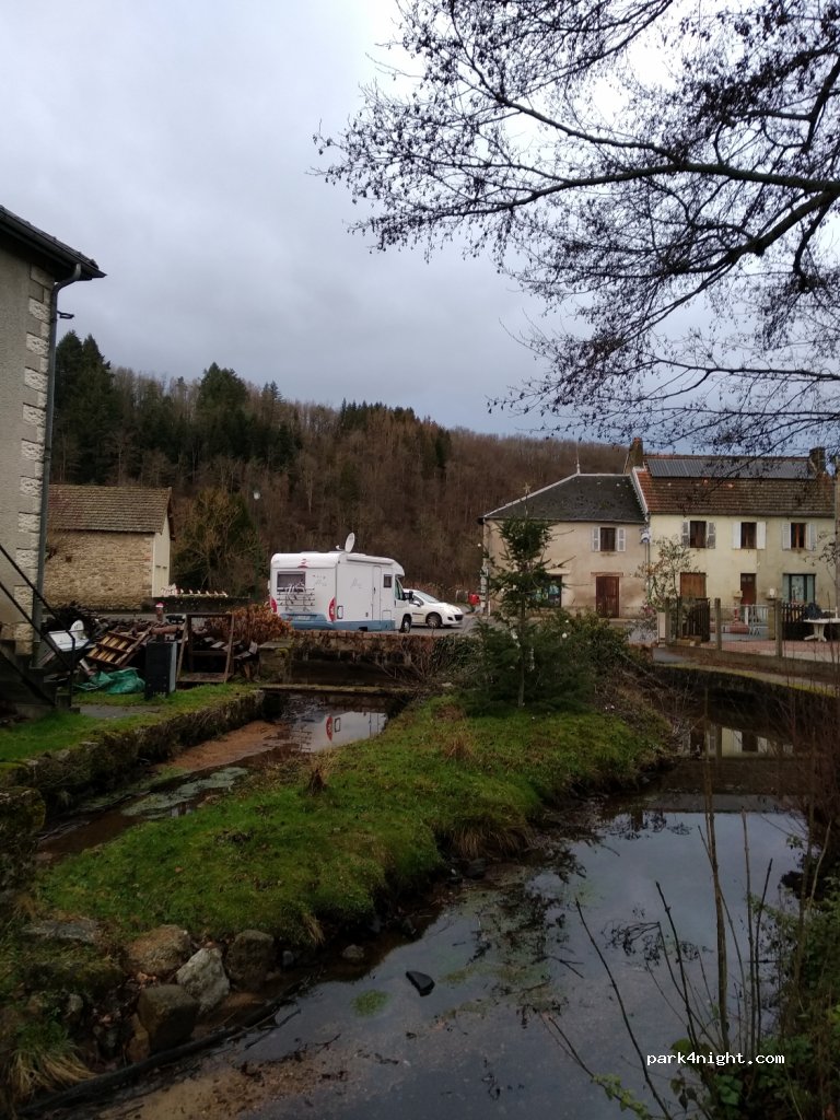 (03250) Saint-Clément - 8 Rue du Moulin — foto