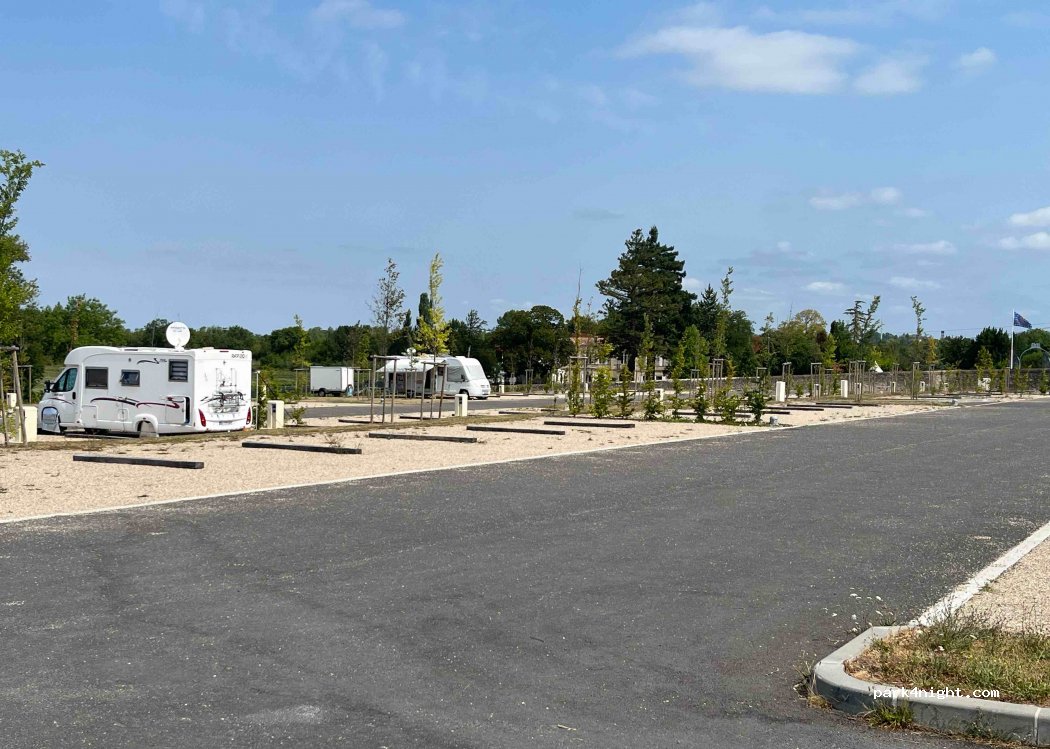 Aire de camping-car Blaye — foto 3