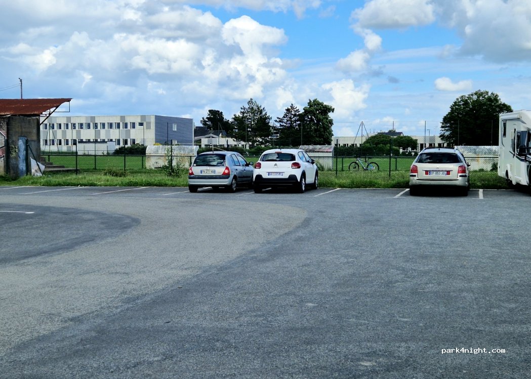 (53000) Laval - 88 Rue des Sports — foto 3