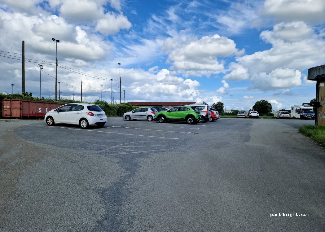 (53000) Laval - 88 Rue des Sports — foto 4