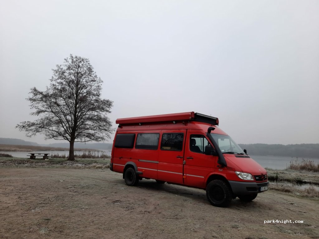 (62-085) Skoki - 41 Poznańska — foto