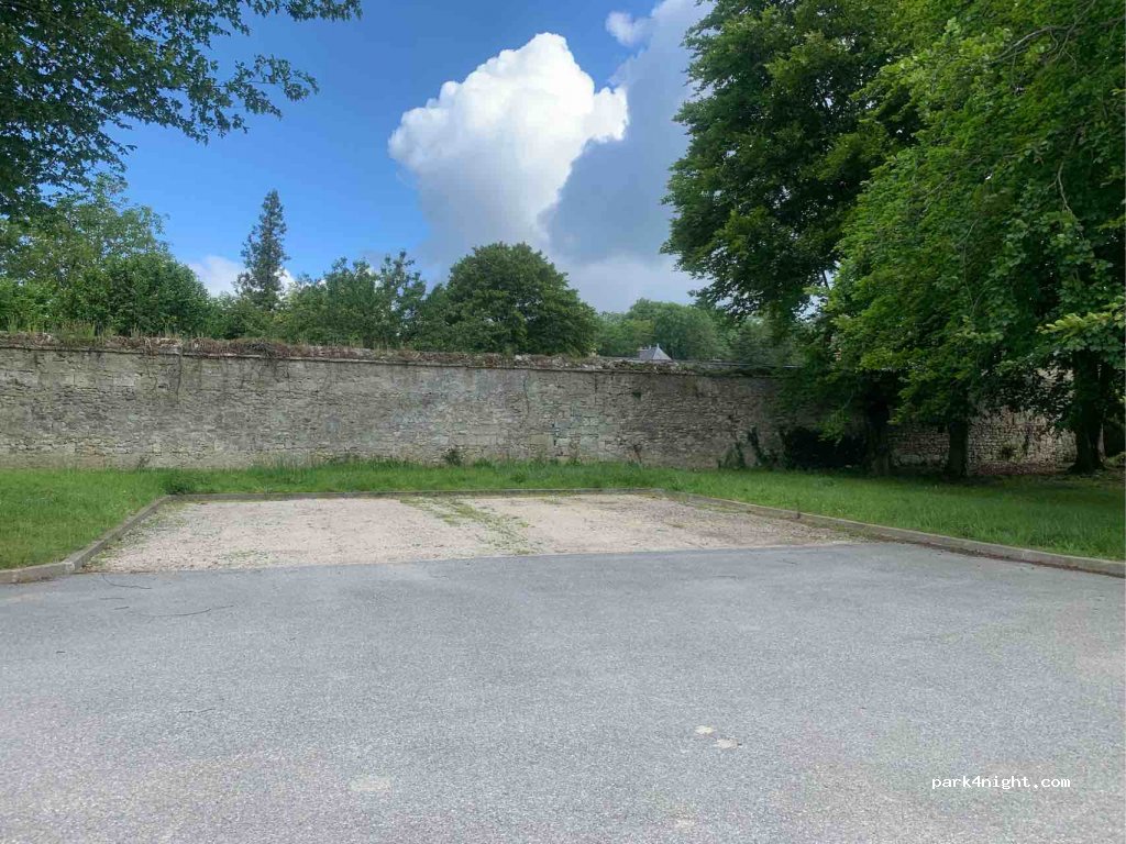 (02600) Villers-Cotterêts - 16-18 Rue Alfred Juneaux — foto 2