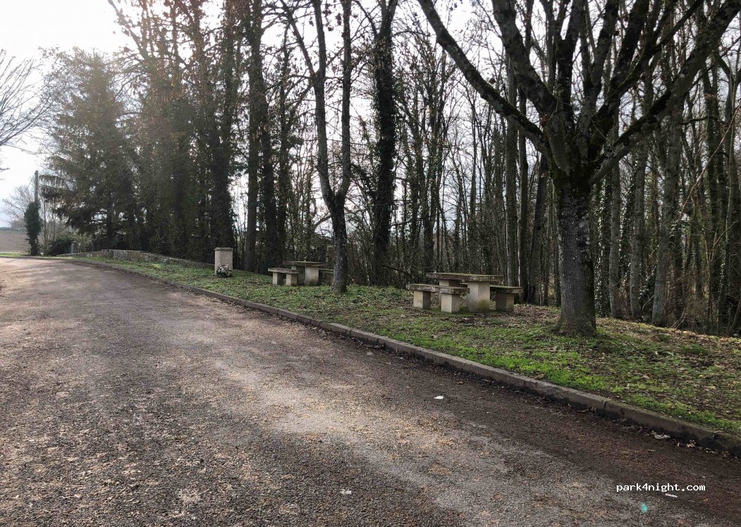 (21400) Montliot-et-Courcelles - 15 D118C — foto