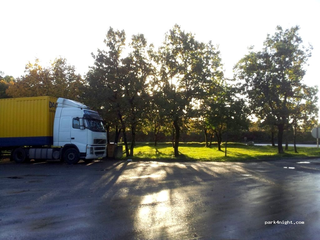 (16230) Maine-de-Boixe - Rue de la Margaffe — foto