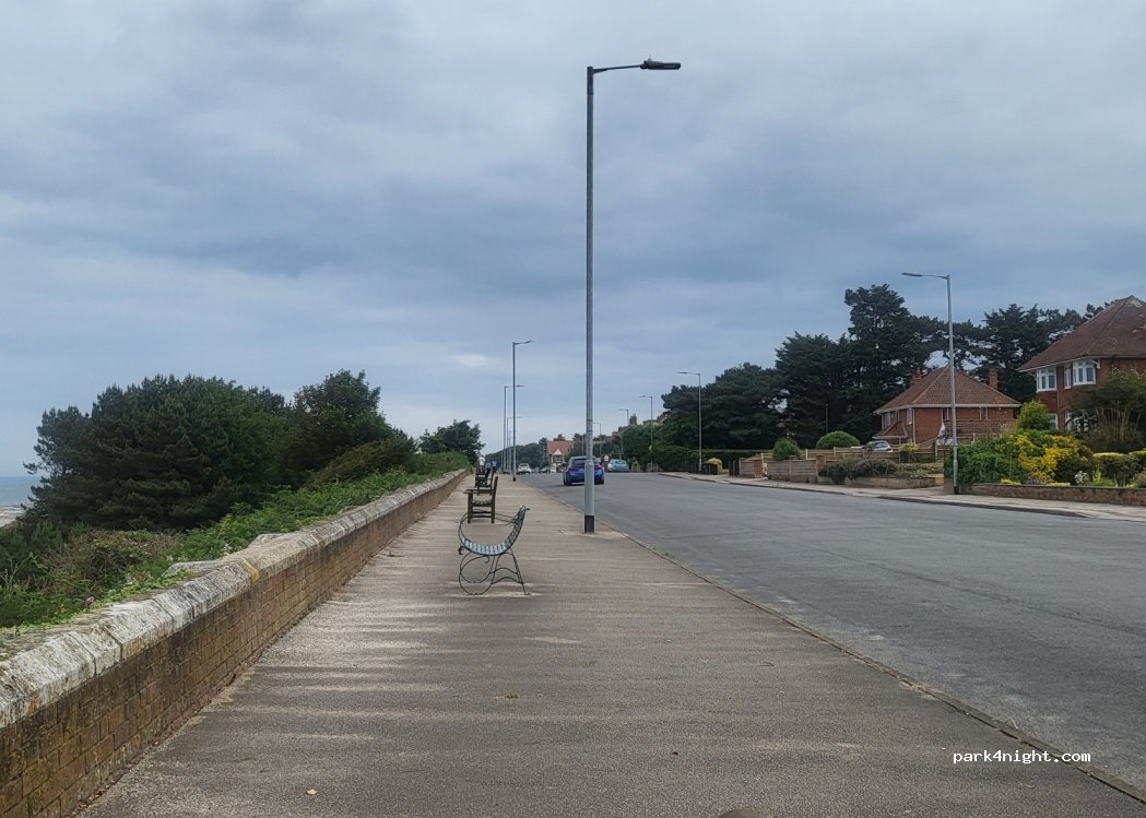 (NR32 4PF) Lowestoft - Gunton Cliff — foto 4