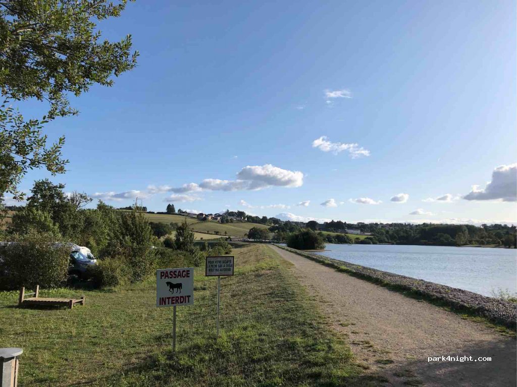 (12160) Baraqueville - D570 — foto 3