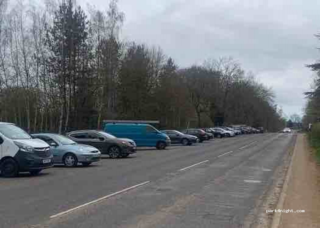 (NN7 4EW)  - 44 Harlestone Road — foto