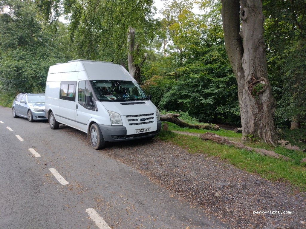 (B45 8HS) Barnt Green - 71 Twatling Road — foto 2