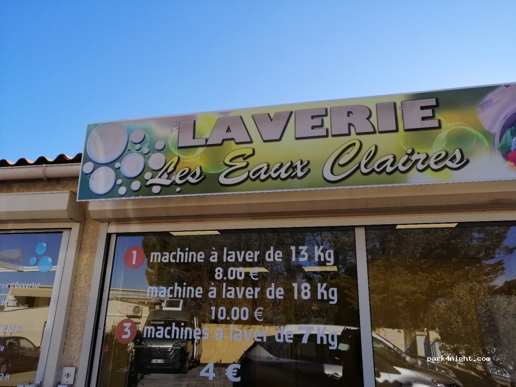 (13430) Eyguières - 13 Rue Di Banastie — foto