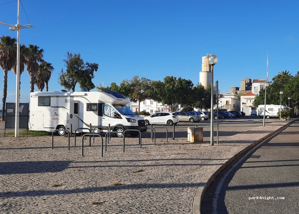 (2600-451) Alhandra - 1 Avenida dos Esteiros — foto 2