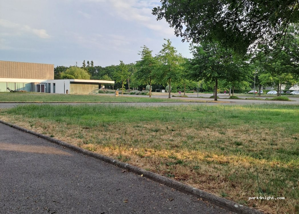 (44480) Donges - 10 Rue Léo Lagrange — foto