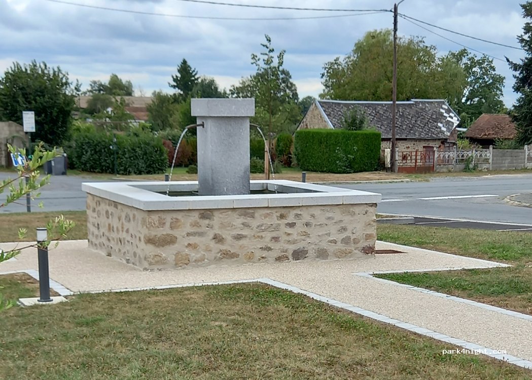 (03380) Lamaids - 6 Rue du Petit Tilleul — foto 2