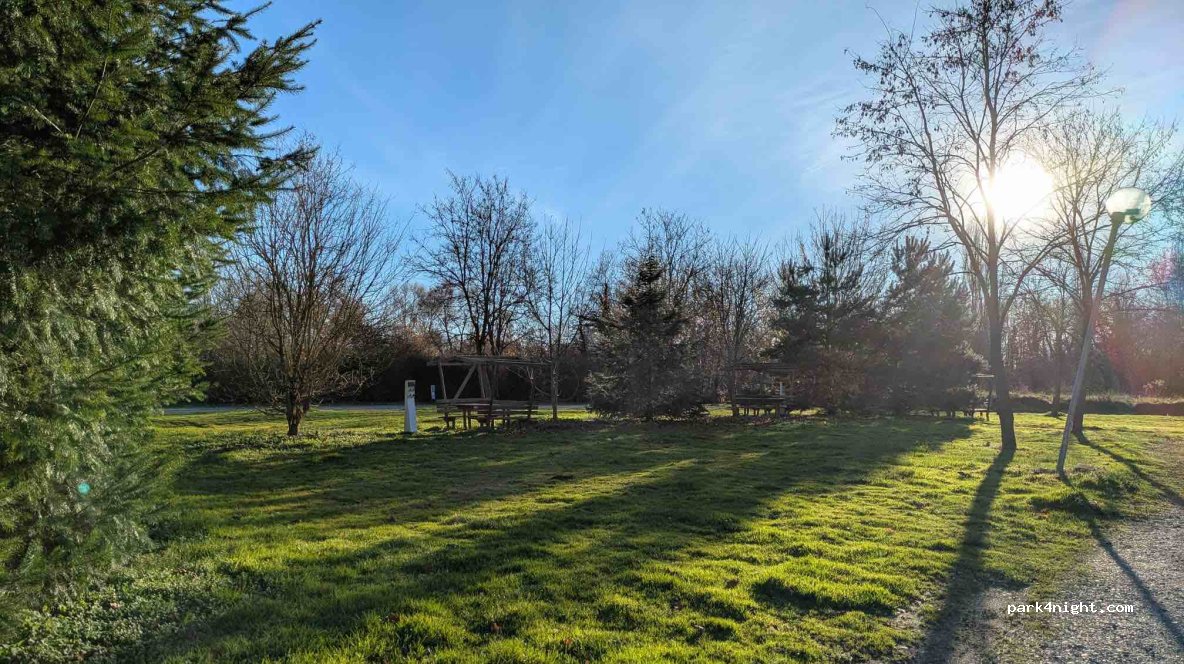 Aire de Camping Car de Vichy-Bellerive — foto 5